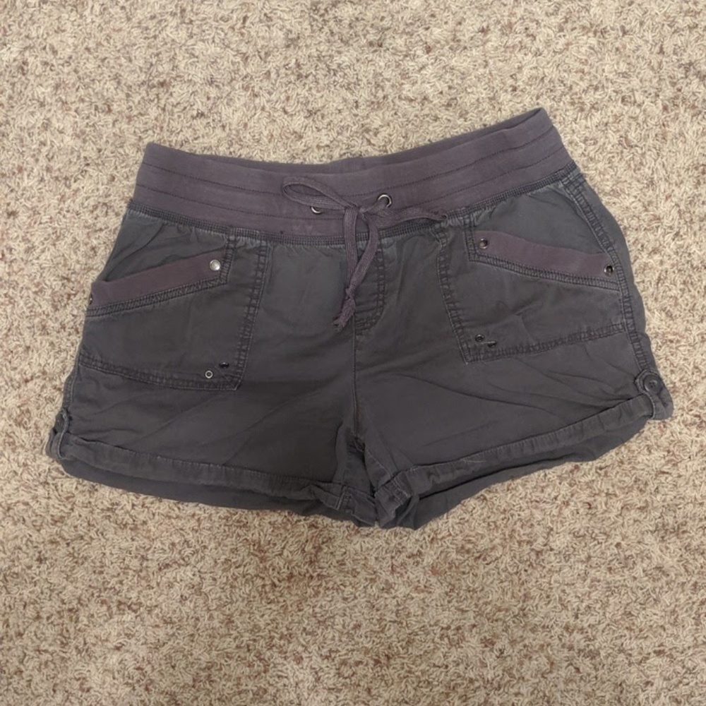 Maurices Gray Pull On Shorts Size Large